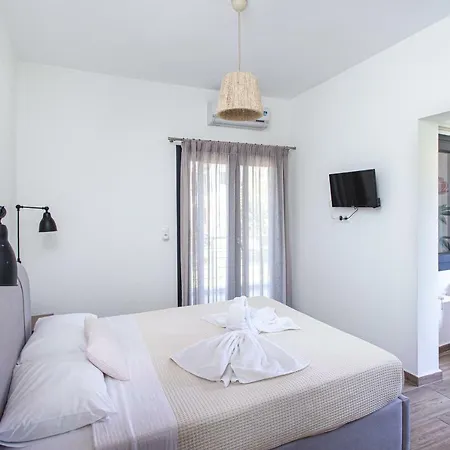 Апарт-отель Kokkinos