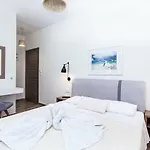 Apart-hotel Kokkinos