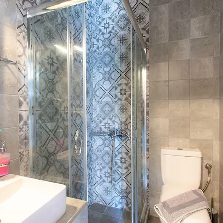 Kokkinos וורוורו