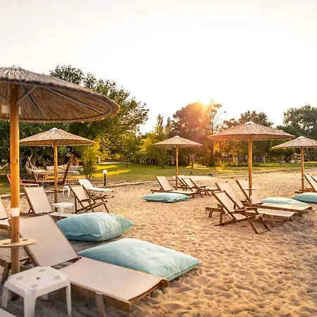 מלון דירות Kokkinos 3*